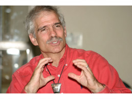 Photo of Dr. Stern discussing the importance of communication during Task Force Meeting - 2006